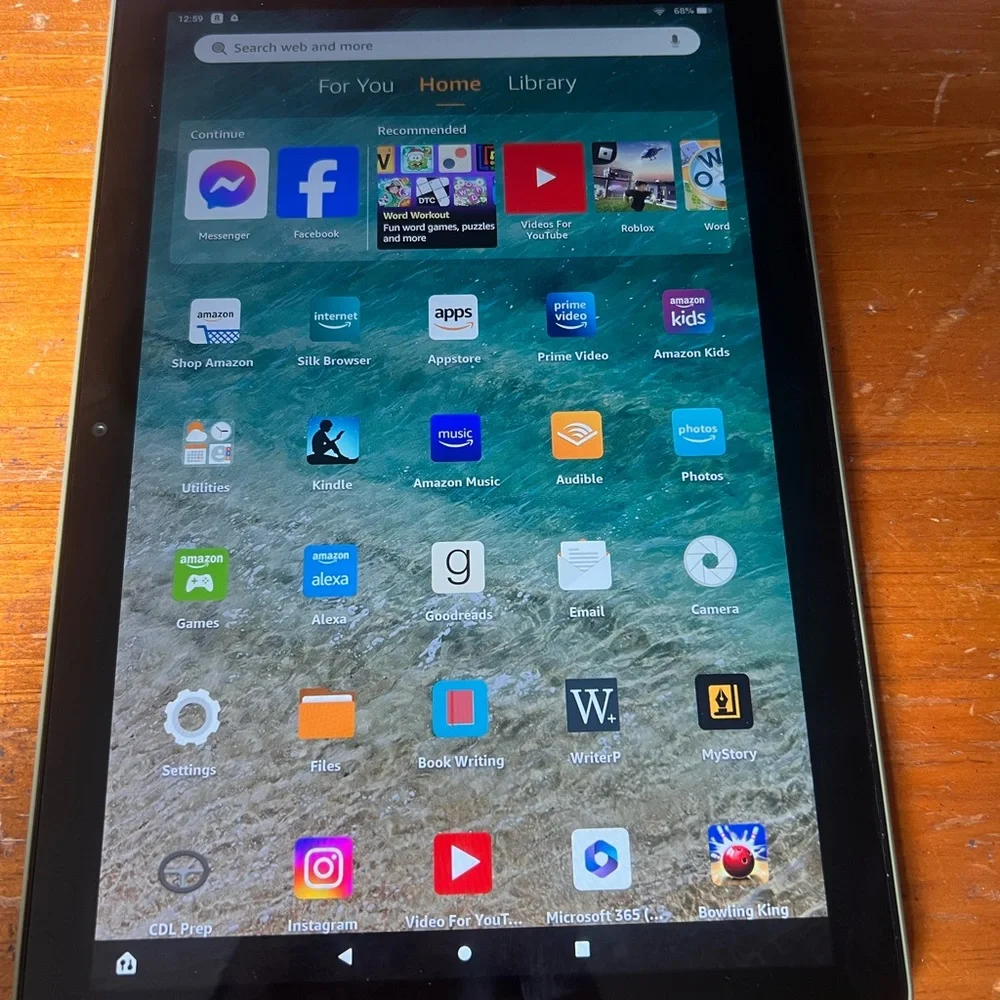 Used excellent condition fire HD10 with Alexa. 32 GB 10800P